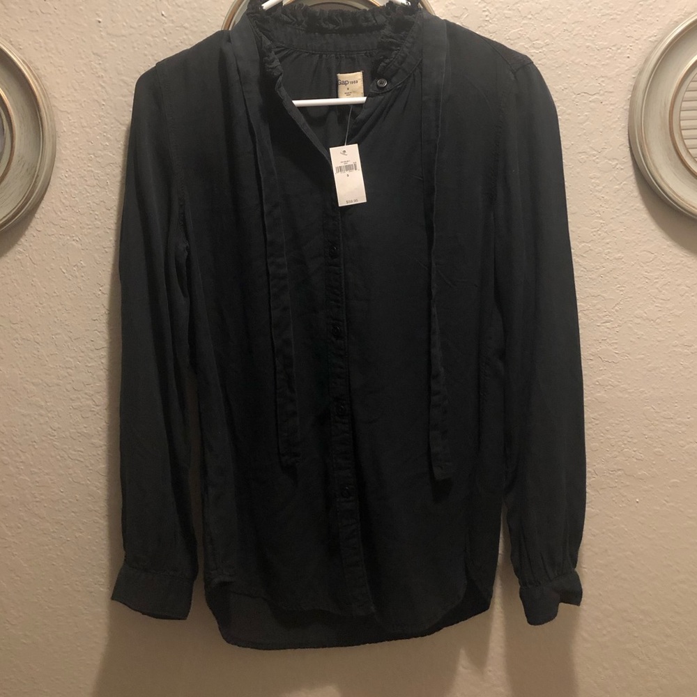Brand new Gap shirt